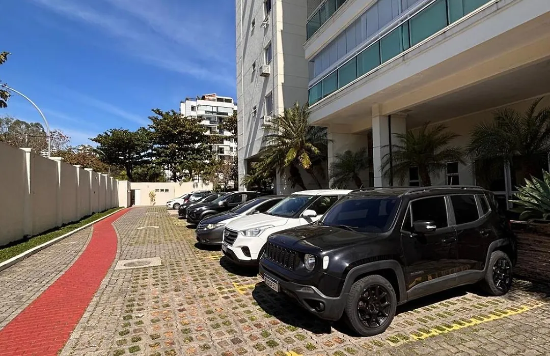 Apto Cond prox a cidade do Rock 2Qt com piscina 4 pessoas na Barra da Tijuca e Recreio-1